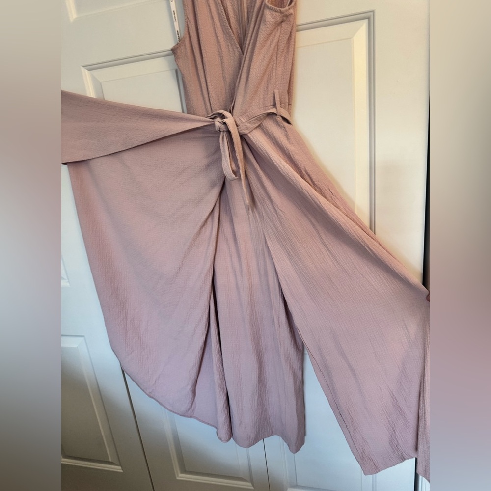 Calvin Klein Gauze jumpsuit Sleeveless Wrap Midi Dress in Dusty Rose - Picture 3 of 6